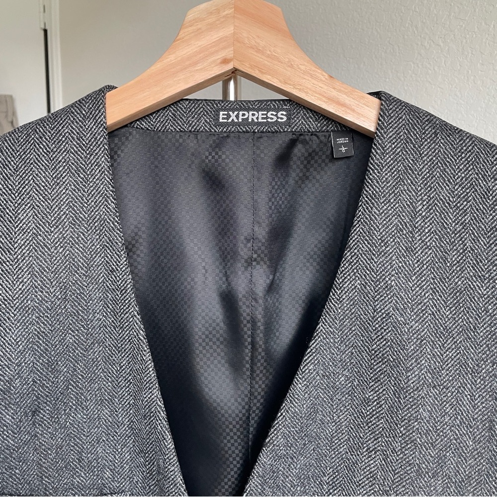 Express Men's Charcoal Gray Herringbone Dress Vest Wool Blend Large Wedding - Picture 4 of 9